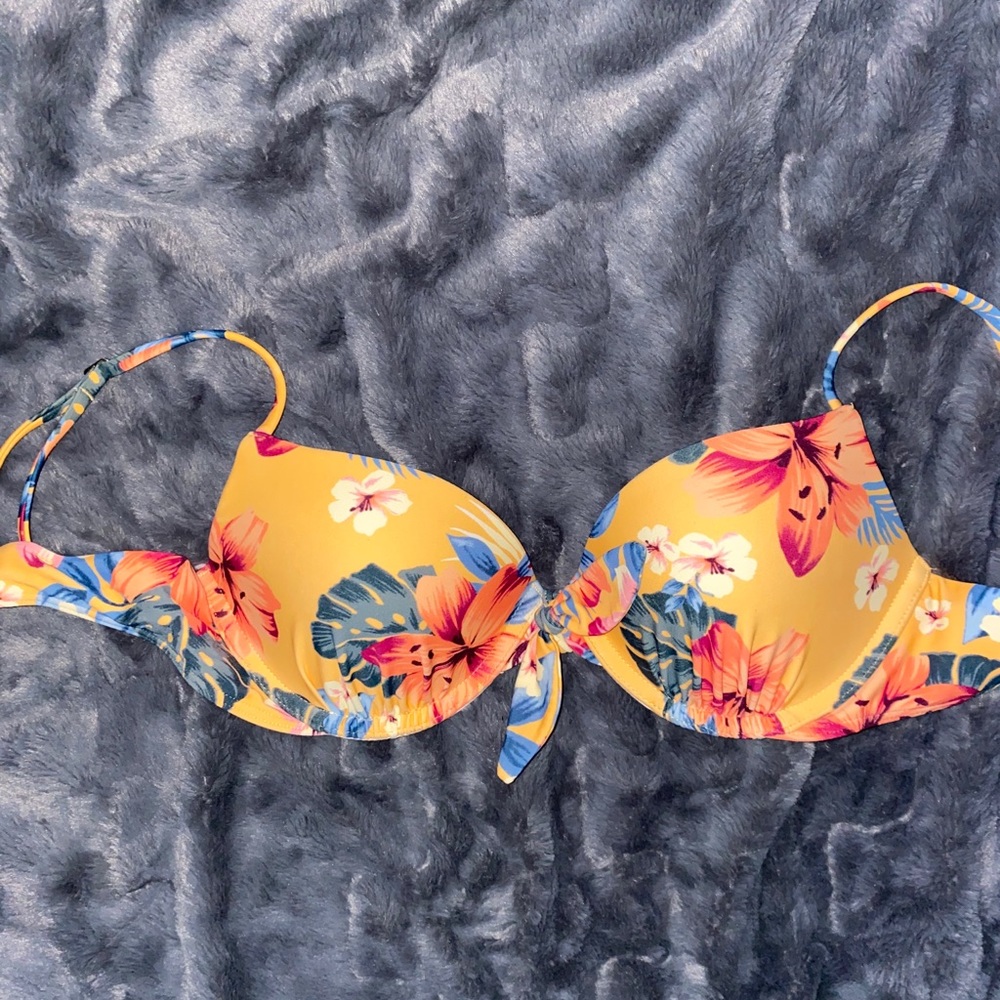 Hollister Push-up Bikini Top